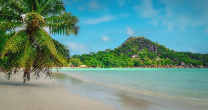 Sensational Seychelles travel with Earthy Hues